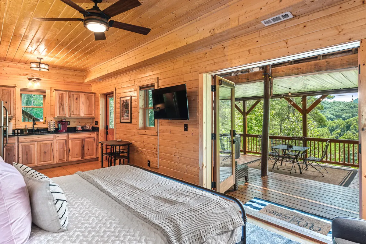 Private king suite with 43" Roku Smart TV with Direct TV and amazing views