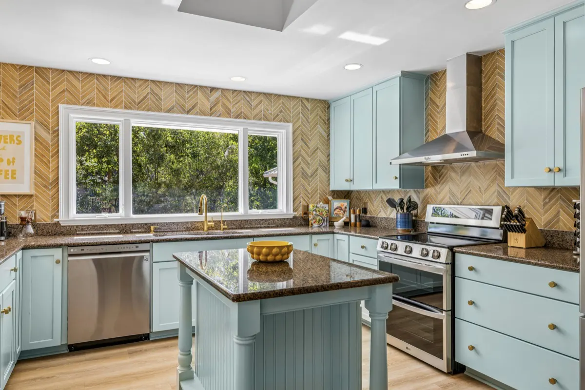 Fully equipped for all your cooking and baking needs featuring our double oven